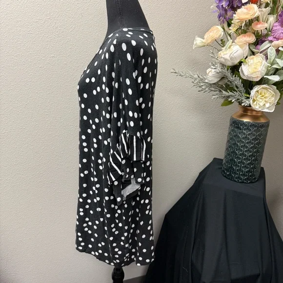 Cato 26/28W Black White Polka Dot Ruffle Sleeve Tunic Top Plus Size Chic - Picture 2 of 8